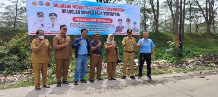 Dukung Gerakan Indonesia ASRI, IKPP Bersama Muspika Kragilan Aksi Bersih Lingkungan