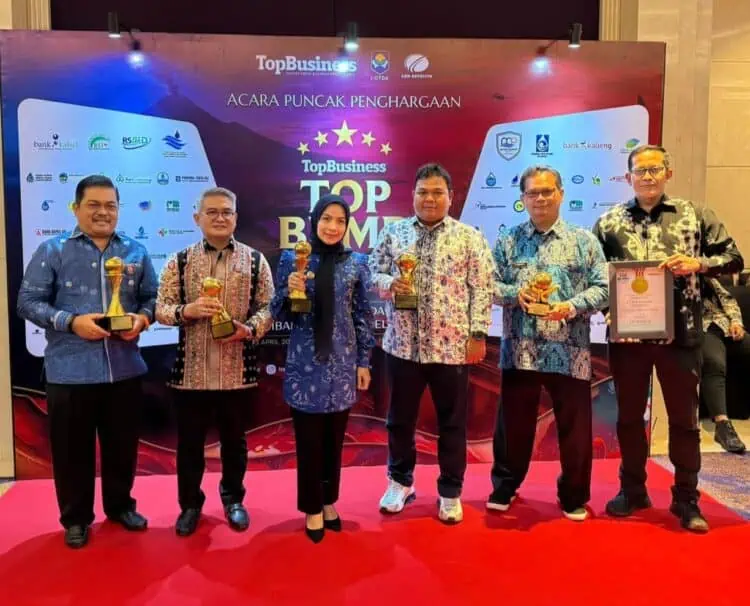 Bupati Zakiyah, PT BPR Serang Dan PDAM Raih Penghargaan Top BUMD Award 2026