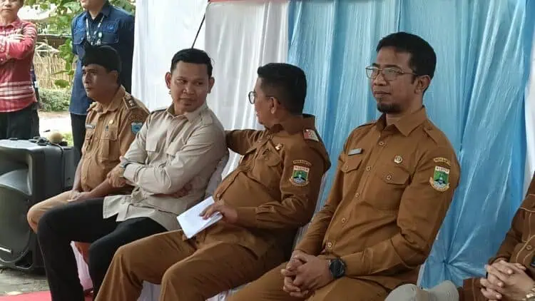Jalan Poros Desa di Pandeglang Dibangun Melalui Program Bang Andra