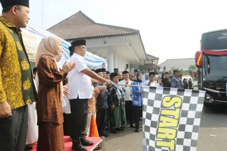 Sebanyak 392 Jamaah Calon Haji Kabupaten Serang Dilepas