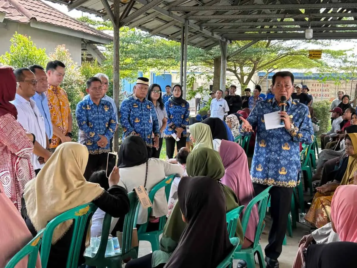 Bupati Tangerang Gagas Perbaikan Jalan Rusak Menuju 7 Pabrik Bupati Tangerang Gagas Perbaikan Jalan Rusak Menuju 7 Pabrik