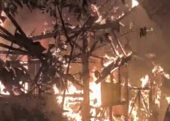 Dini Hari, Rumah Lansia di Kalanganyar Lebak Ludes Terbakar