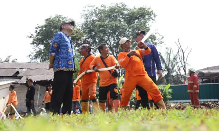 DLH dan BPBD Tangerang Gelar Simulasi Kebakaran di TPA Rawa Kucing