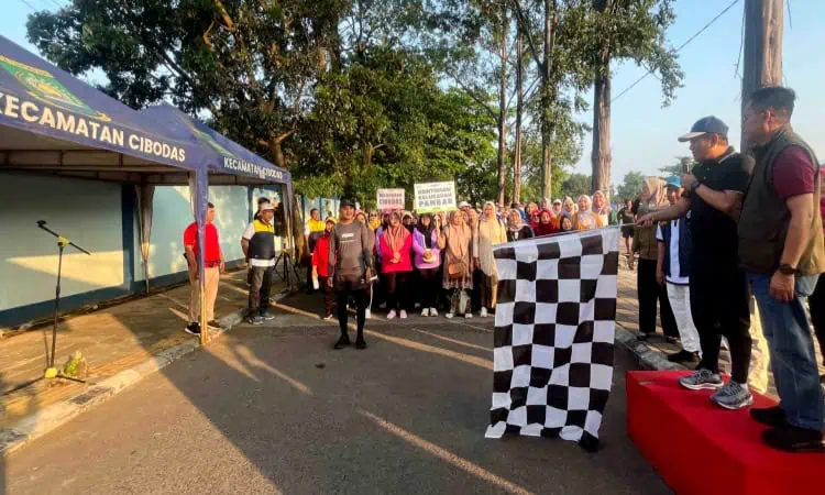 Ribuan Warga Ikuti Fun Walk Pekan Raya Cibodas