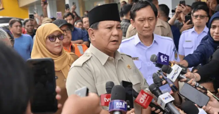 Presiden Prabowo Jenguk Korban Tabrakan KA di Bekasi, Janji Investigasi dan Bangun Flyover