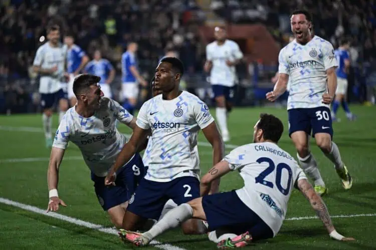 Inter Kian Melenggang Sendirian