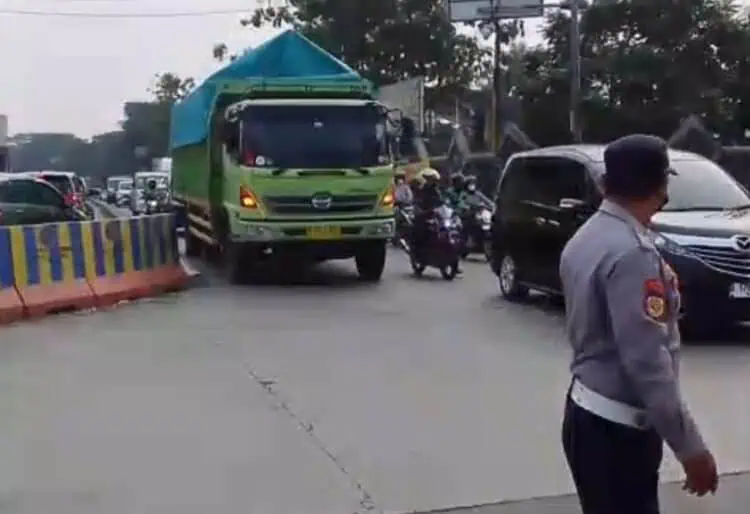 Simpang Karawaci Tangerang Legendaris Macet, Ini Solusi Nyata Terbaru
