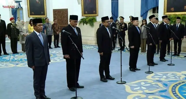 Presiden Prabowo Lantik Jumhur Hidayat Jadi Menteri LH, Dudung Pimpin KSP