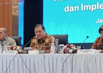 Ekonomi Kencang, Rupiah Tertekan