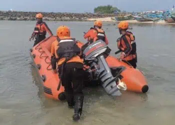 Kejar Kapal Hanyut, Nelayan Lebak Hilang di Laut
