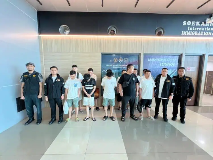 Imigrasi Tangerang Deportasi 19 WNA Terduga Sindikat Love Scamming