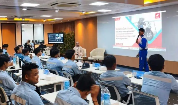 WMS Perluas Budaya #Cari_Aman Lewat Pelatihan Safety Riding