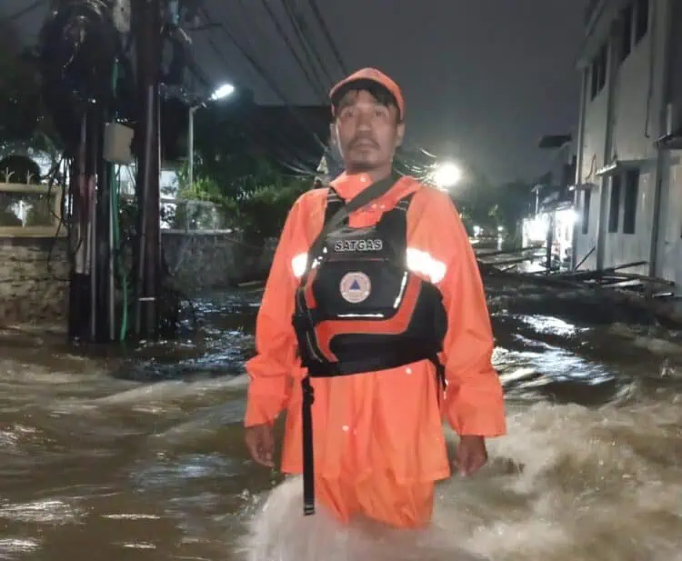 Hujan Singkat, Banjir Kepung Tangerang Selatan hingga 1 Meter