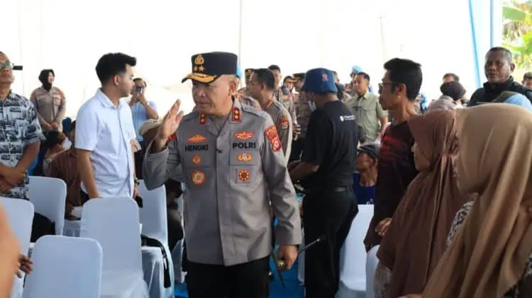 Mudahkan Akses Masyarakat, Polres Cilegon Polda Banten Bangun Jembatan Cidohok