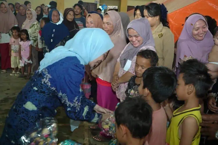 Bupati Serang Salurkan Bantuan Untuk Aceh, Sumut dan Sumbar Rp1,19 Miliar