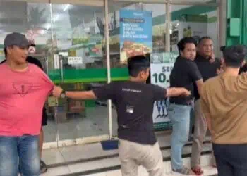 Tim Resmob Satreskrim Polres Serang, ringkus dua spesialis ganjal kartu ATM, yakni AA (30) dan HE (42), warga Dusun Johar Baru, Desa Putih Doh, Kecamatan Cukuh Balak, Kabupaten Tanggamus, Provinsi Lampung. (ISTIMEWA)