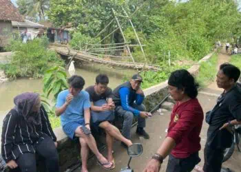 Relawan Jepang Survei Jembatan Rapuh di Kampung Ciseke Kabupaten Serang