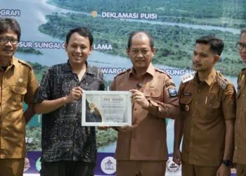 Wabup Serang Najib Hamas, dukung pelestarian kebudayaan dan lingkungan, salah satunya dengan tidak mencemari Sungai Ciujung. (ISTIMEWA)
