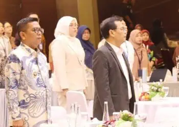 MENGHADIRI SEMINAR : Gubernur Banten Andra Soni menghadiri Seminar Transformasi Digital Layanan Kesehatan di Indonesia. (ISTIMEWA)