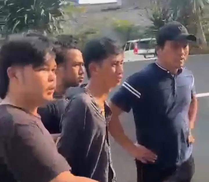 DIRINGKUS - Dua pelaku pencurian kendaraan bermotor (curanmor) bersenjata api, berinisial JA, (24) dan EB (24), diringkus Tim Reserse Mobile (Resmob) Satreskrim Polres Serang. (ISTIMEWA)