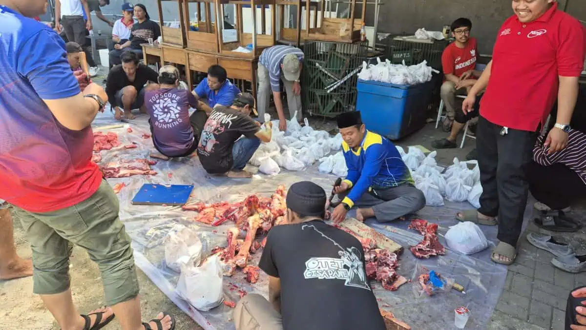 Rayakan Idul Adha 1447 H, Yayasan Pendidikan Pustek Serpong Kurban 2 Ekor Sapi Rayakan Idul Adha 1447 H, Yayasan Pendidikan Pustek Serpong Kurban 2 Ekor Sapi