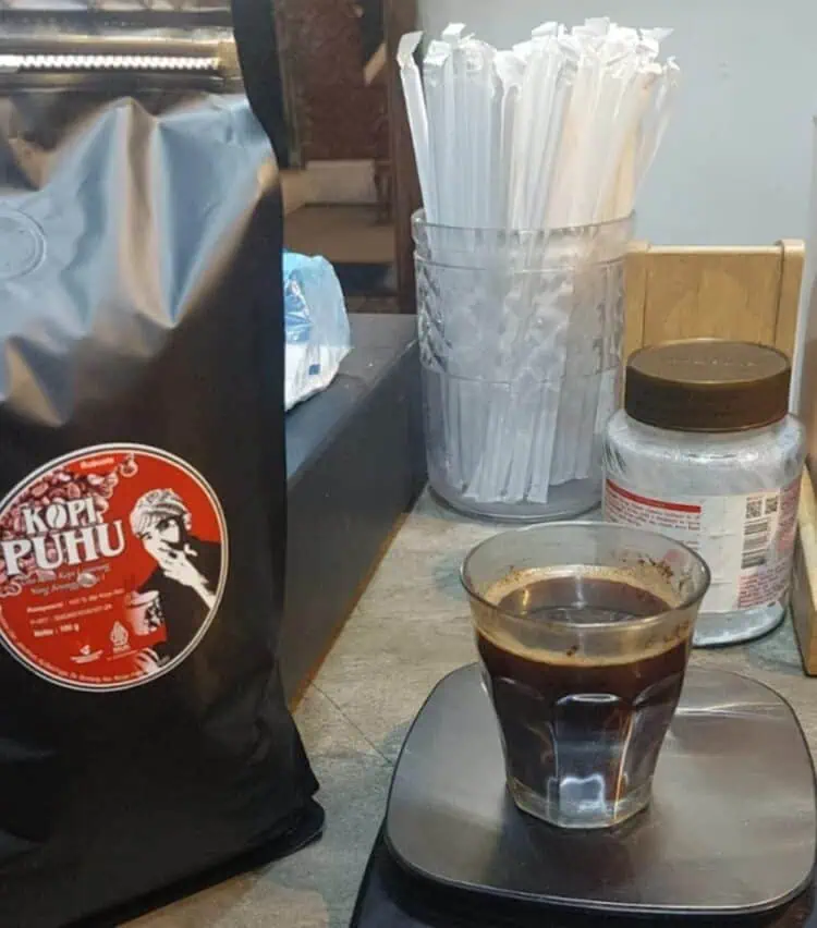 Nikmatnya Kopi Puhu Desa Bandung Pandeglang, "Kopinya Para Suhu"