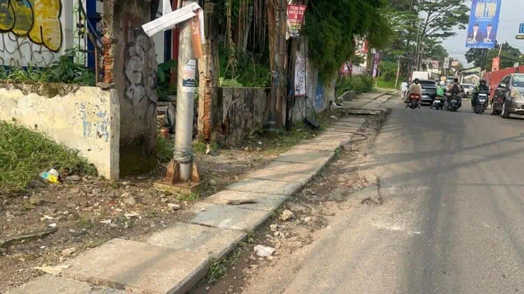 Wali Kota Tangsel Benyamin Davnie Evaluasi Banjir Tanah Tingal
