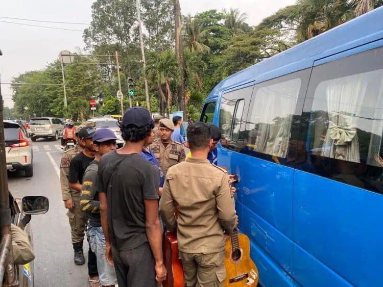 Tega, Tiga Balita Dibawa Mengamen di Jalanan Kota Tangerang