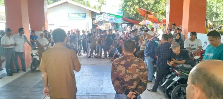 Gate Parkir Pasar Sampay Lebak Diaktifkan Kembali, Pedagang: Kami Dibohongi