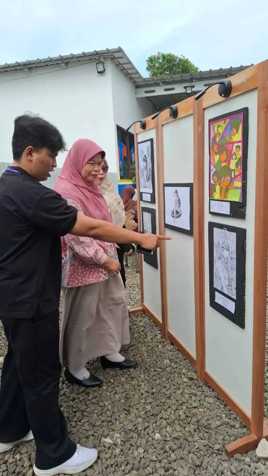 Puluhan Mahasiswa DKV UTPAS, Adu Skill di Pameran Seni After Hours Puluhan Mahasiswa DKV UTPAS, Adu Skill di Pameran Seni After Hours