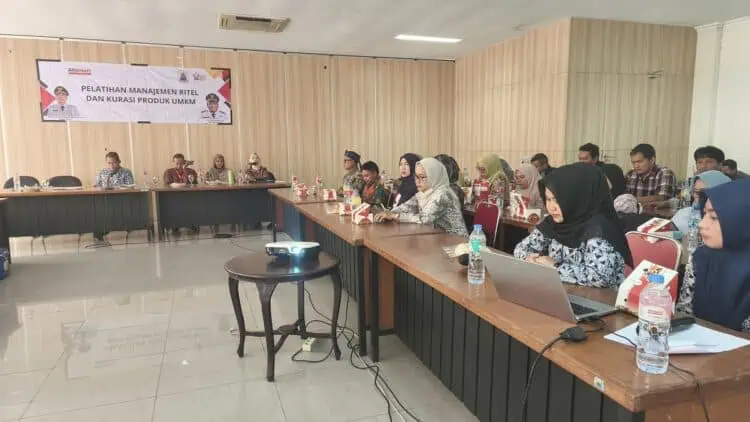 Alfamart Latih Pelaku UMKM Lebak