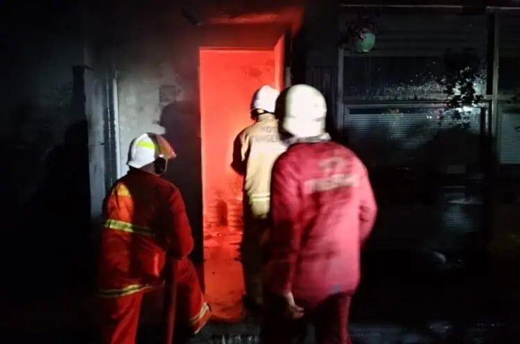 Ruang Genset McDonald’s Cipondoh Terbakar, Tiga Unit Damkar Dikerahkan