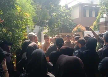 Pemilihan Ketua RW 01 Cikokol Masih Berpolemik, Warga Demo ke Kelurahan
