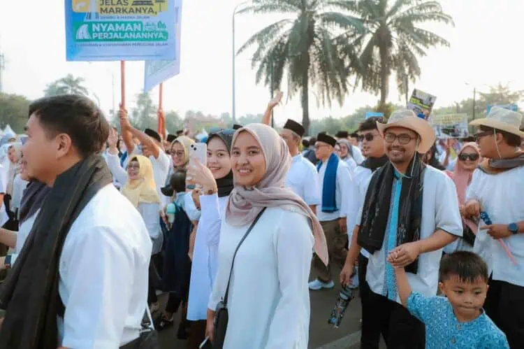 Jalan Sehat Sarungan Kota Tangerang Diikuti Ribuan Peserta