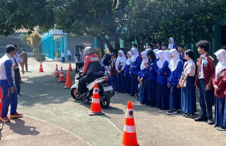 500 Pelajar Tangsel Dapat Bekal Keselamatan Berkendara
