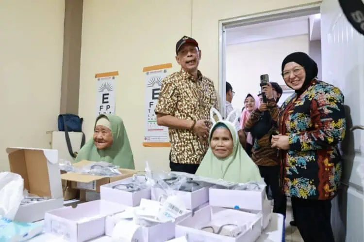 Peringati HLUN di Kelapa Dua, Wabup Tangerang dan Wamensos Tekankan Pentingnya Lingkungan Ramah Lansia