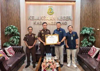 Kelola Barang Rampasan Terbaik, Kejari Kabupaten Tangerang Sabet Penghargaan dari KPKNL