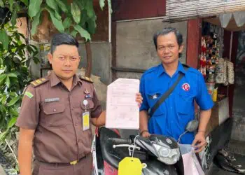 Kejari Kabupaten Tangerang Kembalikan Barang Bukti Motor dan HP Kasus Pidana ke Pemilik Sah
