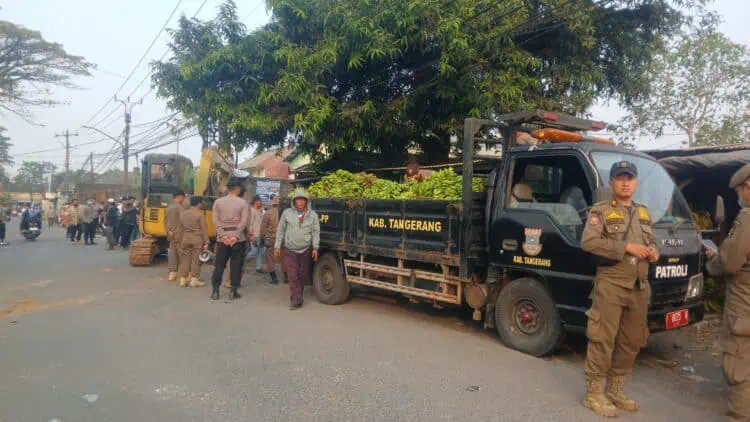 Penertiban Eks TPPS Pasar Cisoka Ditunda, Pedagang Tetap Dipindahkan