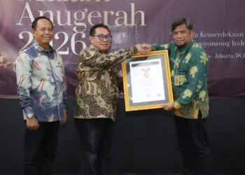 Gubernur Banten Menerima Penganugerahan SMSI 2026, Kategori Spirit Pers Indonesia