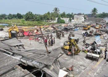 81 Bangunan Liar di Cisoka Tangerang Akhirnya Dibongkar, Pedagang Direlokasi ke Pasar Tradisional