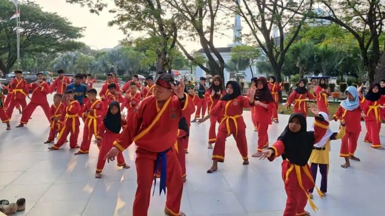 Tingkatkan Disiplin Dan Pembentukan Mental, Ratusan Pesilat Di Serang Ikuti Latgab