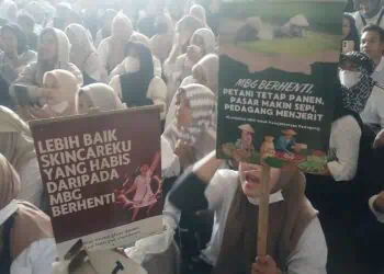 Ribuan Relawan SPPG Kepung Kantor Bupati Tangerang, Minta Program MBG Dilanjutkan dan Diatur dalam UU