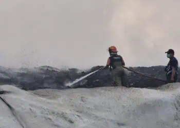 TPA Jatiwaringin Tangerang Terbakar, Diduga Dipicu Cuaca Panas Ekstrem