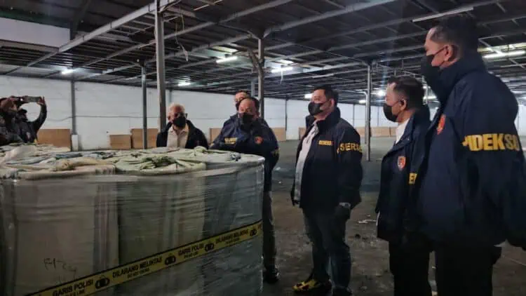 362 Drum Sianida Sitaan Polisi Disimpan di Gudang Kosambi Tangerang