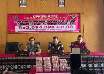 Kejari Manggarai Barat Setor Rp2 Miliar Uang Hasil Pemulihan Korupsi ke Kas Negara