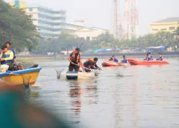 Cegah Sampah Antarwilayah, Pemkot Tangerang Pasang Membran di Sungai Cisadane
