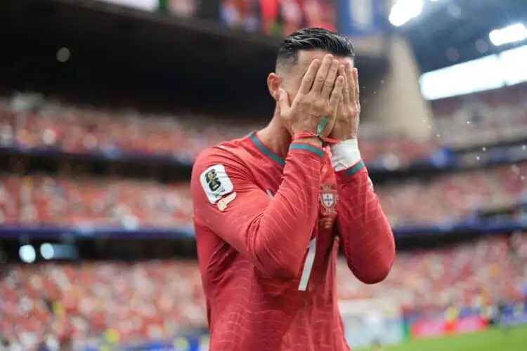 Ronaldo Mandul, Portugal Pun Tumpul