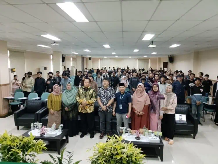 Universitas Raharja Tangerang Perkuat Daya Saing Mahasiswa Lewat Seminar Internasional AI
