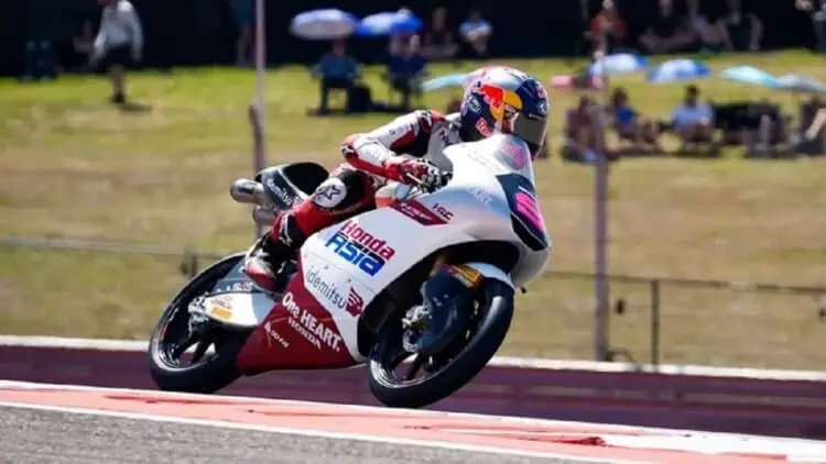Quiles Menang, Veda Crash